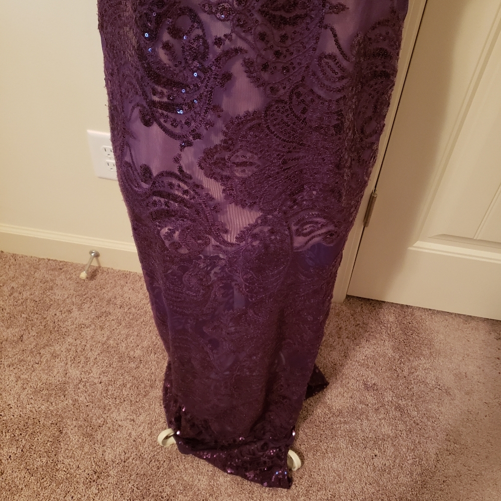 Elegant sequin Emerald Sundae gown - Picture 2 of 8